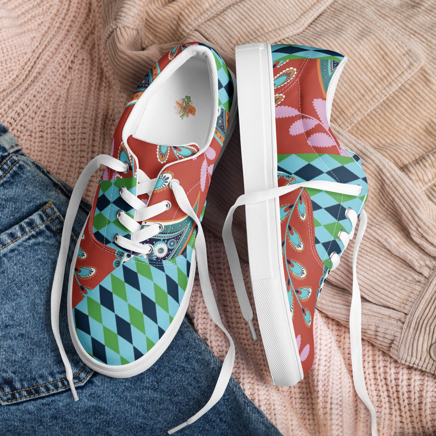 Men’s lace-up canvas shoes